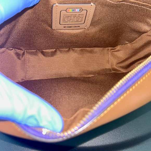 COACH Rainbow 🌈 Signature Bag w/ Crossbody Strap - Picture 3 of 11